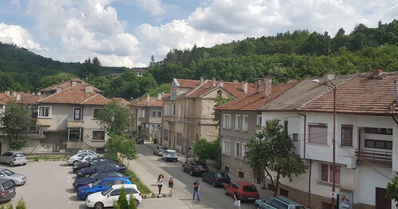 Часовника Hotel Tryavna Ngoại thất bức ảnh